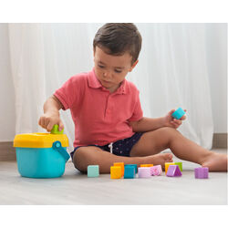 3217 CUBO JUGUETE CON FORMAS ENCAJABLES KIOKIDS. JUGUETES PARA BEBE . Color Azul. 