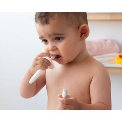 2720 Cepillo de dientes gris Kiokids. PUERICULTURA Y COMPLEMENTOS PARA BEBES - BAÑO ACCESORIOS DE . Color GRIS . 