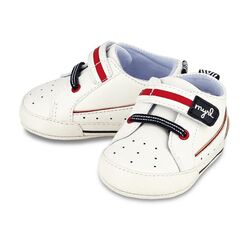 9623  Deportivas velcro Blanco  Mayoral. ZAPATOS PARA BEBE - CALZADO Peucas Deportivas . CALZADO 16. 