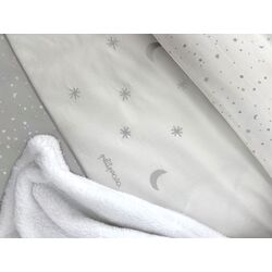E18177150 COLCHA+PROTECTOR 60X120  COSMOS GRIS PRAIA. MOBILIARIO Y DECORACION PARA BEBE - ROPA CUNA MINICUNA EDREDONES