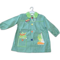 22 MANDILON BOTONES VERDE ESTAMPADO MAR GARVEL. ROPA PARA BEBES ,PREMAMA Y COLEGIAL - COLEGIO ,MANDILONES, MOCHILAS CON BOTONES