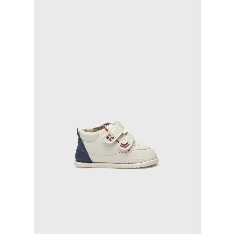 42500 DEPORTIVA RESPETUOSA BLANCA-MULTI MAYORAL. ZAPATOS PARA BEBE - CALZADO Peucas Deportivas . CALZADO 18. 42500 DEPORTIVA RESPETUOSA BLANCA-MULTI MAYORAL. ZAPATOS PARA BEBE - CALZADO Peucas Deportivas . CALZADO 18.