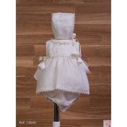 13640 JESUSITO MUSELINA CON CAPOTA MIKAMAMA. ROPA PARA BEBES ,PREMAMA Y COLEGIAL - BAUTIZO Vestidos . TALLAS 6 meses. 