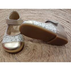 B1817 ZAPATO CHAROL COMBINADO CAMEL PANYNO. ZAPATOS PARA BEBE - CALZADO NIÑA OUTLET . CALZADO 19. 