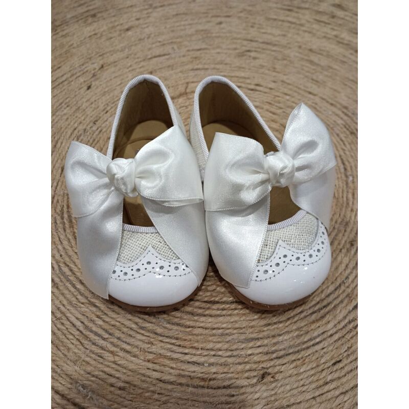 ZAPATO B2406 MERCEDES NIÑA CHAROL BLANCO  PANYNO. ZAPATOS PARA BEBE - CALZADO NIÑA . CALZADO 18. 
