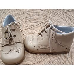 1038 ZAPATO BOTA INGLESA NAPA CAMEL GIOVI. OUTLET ZAPATOS PARA BEBE - CALZADO NIÑA NIÑO . CALZADO 21. 