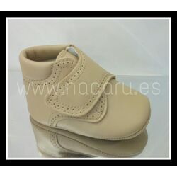 855 Zapato peuca napa arena con cierre de velcro  Giovi. ZAPATOS PARA BEBE - CALZADO Peuca de Niño invierno ,Bota ,Botas con