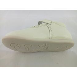 Zapato charol beige 813 Giovi. OUTLET ZAPATOS PARA BEBE - CALZADO NIÑA . CALZADO 19. 