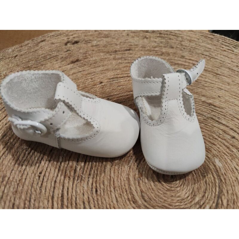 7000 PEPITO BLANCO PIEL ONDITAS CUQUITO. ZAPATOS PARA BEBE - CALZADO Peuca de Niño Bautizo OUTLET verano ,Sandalias . CALZADO 7000 PEPITO BLANCO PIEL ONDITAS CUQUITO. ZAPATOS PARA BEBE - CALZADO Peuca de Niño Bautizo OUTLET verano ,Sandalias . CALZADO