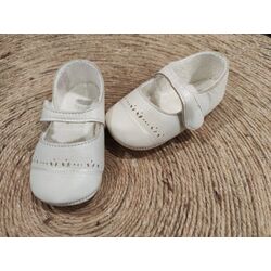 MERCEDES 7632 NACAR  PICADO Y CINTA  GIOVI. ZAPATOS PARA BEBE - CALZADO Peuca de Niña Bautizo OUTLET . CALZADO 16. 
