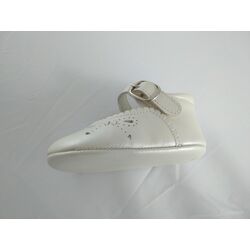 PEUCA 2419 NACAR SALINAS PICADO Y HEBILLA   GIOVI. ZAPATOS PARA BEBE - CALZADO Peuca de Niña Bautizo verano ,Sandalias OUTLET .