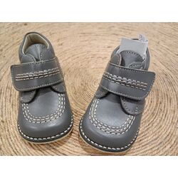 1311 ZAPATO KIKER NAPA  KIO GIOVI. ZAPATOS PARA BEBE - CALZADO NIÑA Botas NIÑO OUTLET . CALZADO 18. Color GRIS . 