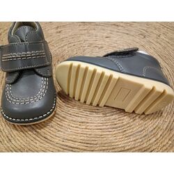 1311 ZAPATO KIKER NAPA  KIO GIOVI. ZAPATOS PARA BEBE - CALZADO NIÑA Botas NIÑO OUTLET . CALZADO 25. Color GRIS . 