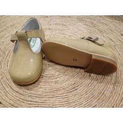 813 ZAPATO NIÑA CHAROL GRIS PERLA GIOVI. ZAPATOS PARA BEBE - CALZADO NIÑA . CALZADO 22. 