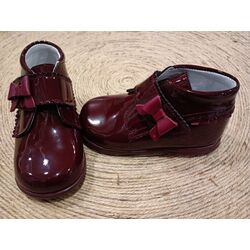 BOTA 2507 CHAROL BURDEOS GIOVI. ZAPATOS PARA BEBE - CALZADO NIÑA Botas OUTLET . CALZADO 18. 