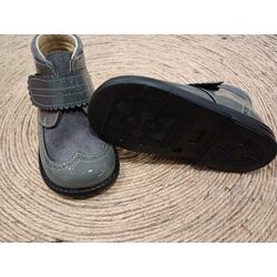 KIKER B2136 CHAROL PLOMO PANYNO. OUTLET - ROPA ZAPATOS PARA BEBE CALZADO NIÑO NIÑA Botas . CALZADO 18. 