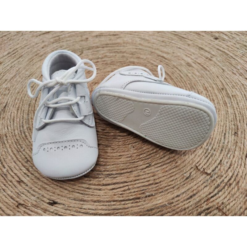 1545 Peuca Nappa blanco Giovi. ZAPATOS PARA BEBE - CALZADO Peuca de Bautizo Niño invierno ,Bota ,Botas con pelo OUTLET . CALZADO 1545 Peuca Nappa blanco Giovi. ZAPATOS PARA BEBE - CALZADO Peuca de Bautizo Niño invierno ,Bota ,Botas con pelo OUTLET . CALZADO