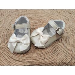A2608  ZAPATO NACARADO PORCELANA LAZO PANYNO. ZAPATOS PARA BEBE - CALZADO Peuca de Niña Bautizo OUTLET . CALZADO 16. 
