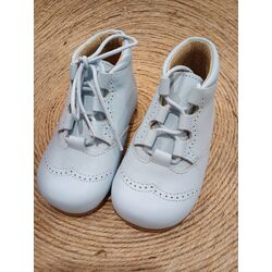 B1933 ZAPATO BOTA INGLESA NAPA CELESTE Y SUELA ARENA  PANYNO. ZAPATOS PARA BEBE - CALZADO NIÑA Botas NIÑO OUTLET . CALZADO 21. 