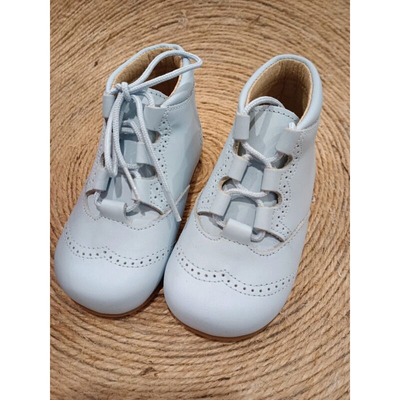 B1933 ZAPATO BOTA INGLESA NAPA CELESTE Y SUELA ARENA  PANYNO. ZAPATOS PARA BEBE - CALZADO NIÑA Botas NIÑO OUTLET . CALZADO 21. 