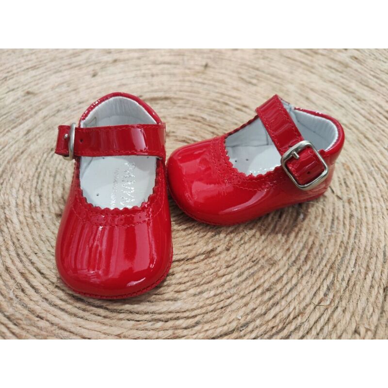 Peuca A2208 charol rojo Panyno. ZAPATOS PARA BEBE - CALZADO Peuca de Niña OUTLET . CALZADO 16. Peuca A2208 charol rojo Panyno. ZAPATOS PARA BEBE - CALZADO Peuca de Niña OUTLET . CALZADO 16.
