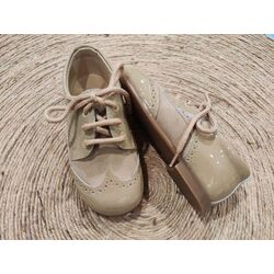ZAPATO B2122 CHAROL ARENA PANYNO. OUTLET - ROPA ZAPATOS PARA BEBE CALZADO NIÑO NIÑA . CALZADO 18. 