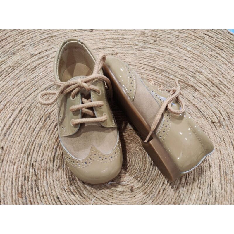 ZAPATO B2122 CHAROL ARENA PANYNO. OUTLET - ROPA ZAPATOS PARA BEBE CALZADO NIÑO NIÑA . CALZADO 18. 