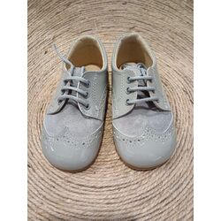 ZAPATO B2122 CHAROL GRIS CLARO PANYNO. OUTLET - ROPA ZAPATOS PARA BEBE CALZADO NIÑO NIÑA . CALZADO 21. 