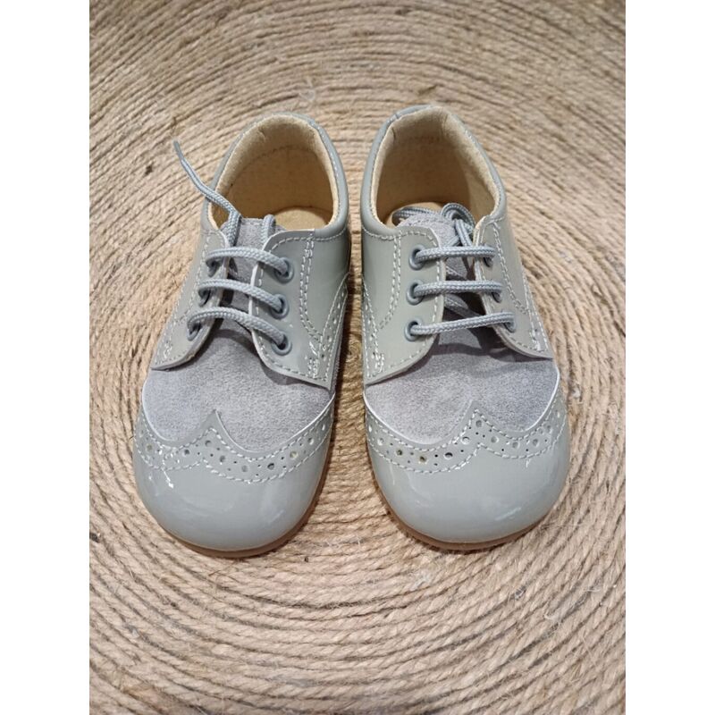 ZAPATO B2122 CHAROL GRIS CLARO PANYNO. OUTLET - ROPA ZAPATOS PARA BEBE CALZADO NIÑO NIÑA . CALZADO 21. 
