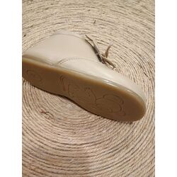 1155 ZAPATO BOTA NAPA ARENA OSITO  GIOVI. ZAPATOS PARA BEBE - CALZADO NIÑO Botas NIÑA . CALZADO 24. 
