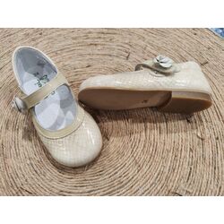 2044 ZAPATO PULSERA CHAROL COIN FLOR   GIOVI. ZAPATOS PARA BEBE - CALZADO NIÑA OUTLET . CALZADO 24. 