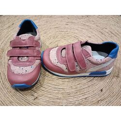 2473 PLAYERO ROSA DE VELCRO  GIOVI. ZAPATOS PARA BEBE - CALZADO NIÑA . CALZADO 23. 