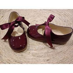 ZAPATO B2104 CHAROL CON LAZO BURDEOS PANYNO. ZAPATOS PARA BEBE - CALZADO NIÑA OUTLET NIÑO . CALZADO 25. 