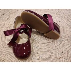 ZAPATO B2104 CHAROL CON LAZO BURDEOS PANYNO. ZAPATOS PARA BEBE - CALZADO NIÑA OUTLET NIÑO . CALZADO 25. 