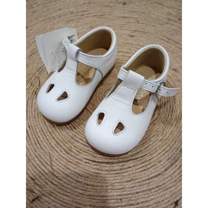 ZAPATO B2401 NIÑO NAPA BLANCO  PANYNO. ZAPATOS PARA BEBE - CALZADO NIÑO . CALZADO 18. 