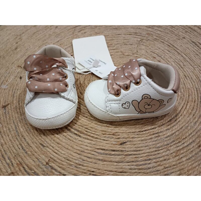 9905 Deportivas mayoral. ROPA PARA BEBES ,PREMAMA Y COLEGIAL - DE 0 5 AÑOS INFANTIL VERANO . CALZADO 15. 
