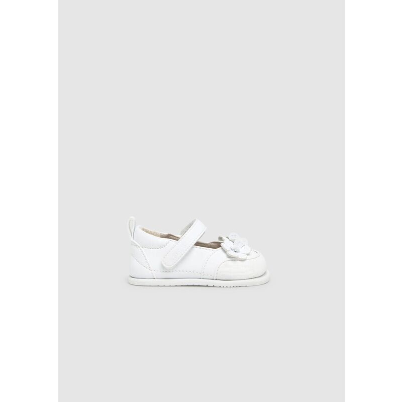 41616 Mercedita respetuosa Mayoral. ZAPATOS PARA BEBE - CALZADO NIÑA ZAPATILLAS DE LONETAS . CALZADO 18. Color Blanco. 