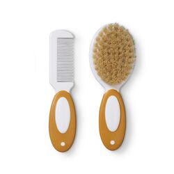 3944 Set de Cepillo y peine con cerdas naturales  Saro. PUERICULTURA Y COMPLEMENTOS PARA BEBES - BAÑO PERFUMERIA COSMETICA .
