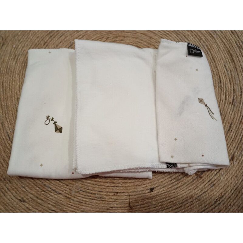 Pt.coPack de tres toallitas cometa sonpetit. COCHECITOS-CARRICOCHES PARA BEBE SACOS Y TEXTILES MUSELINAS GASAS PUERICULTURA