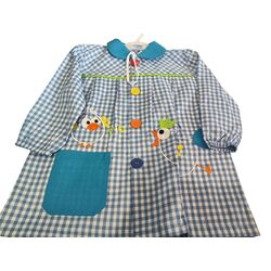 27 MANDILON BOTONES AZUL POLLITO GARVEL. ROPA PARA BEBES ,PREMAMA Y COLEGIAL - COLEGIO ,MANDILONES, MOCHILAS CON BOTONES .