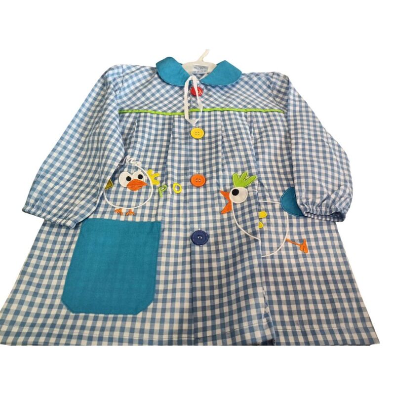 27 MANDILON BOTONES AZUL POLLITO GARVEL. ROPA PARA BEBES ,PREMAMA Y COLEGIAL - COLEGIO ,MANDILONES, MOCHILAS CON BOTONES .