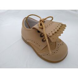 2366 ZAPATO CON LENGÜETA EXTRAIBLE NAPA ARENA GIOVI. ZAPATOS PARA BEBE - CALZADO NIÑA NIÑO OUTLET . CALZADO 18. Color ARENA.
