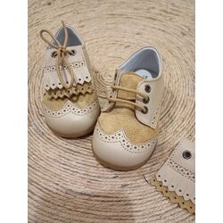 2366 ZAPATO CON LENGÜETA EXTRAIBLE NAPA ARENA GIOVI. ZAPATOS PARA BEBE - CALZADO NIÑA NIÑO OUTLET . CALZADO 18. Color ARENA.