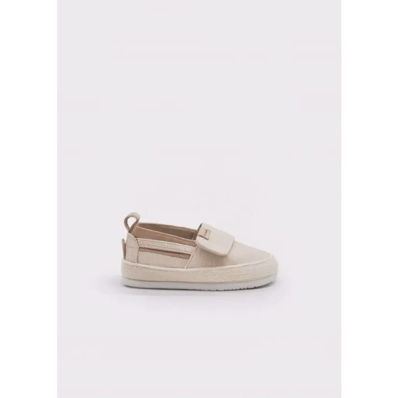 41793 Alpargata respetuosa arena velcro Mayoral. ZAPATOS PARA BEBE - CALZADO . CALZADO 19. Color ARENA. 
