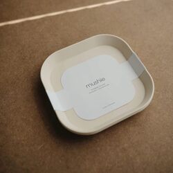 48117 PACK DOS PLATOS CUADRADOS SOLID IVORY 19x19x3 CM MUSHIE. PUERICULTURA Y COMPLEMENTOS PARA BEBES . Color Beige. 